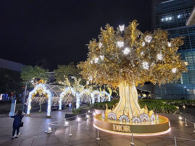 ▲溫暖之光-X'mas Tree（圖/臺北市商業處）