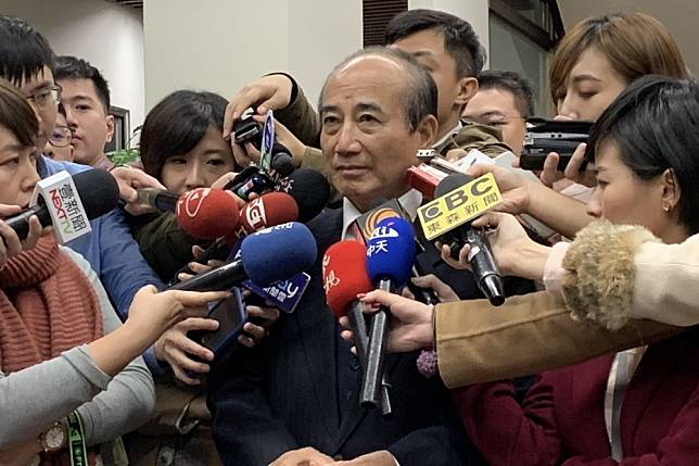 前立法院長王金平25日證實，曾為管案居中協調，先後與總統蔡英文和總統府秘書長交換意見。（攝影：陳彥宇）