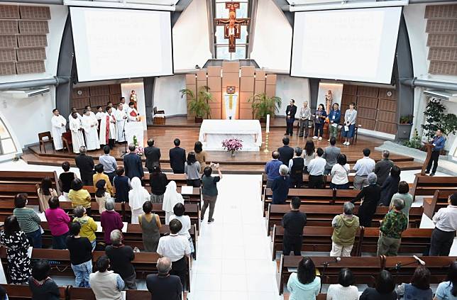 邁入第二十八屆的靜宜大學與東海大學聯合祈禱，九日於靜宜主顧聖母堂舉行。（記者陳金龍攝）