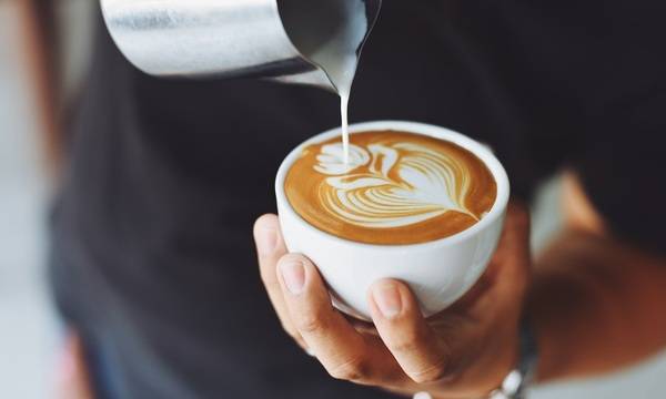 冷掉的咖啡還能加熱再喝嗎？3個好習慣健康喝咖啡