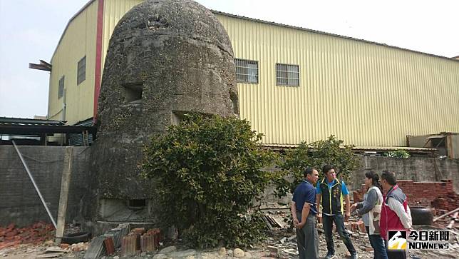 ▲彰化縣歷史建築原福興外埔機場防空砲台-外埔砲台，外觀有如一座鐘罩，地主同意文化局改建、整修鐵皮圍籬，使外埔砲台全貌得以呈現。（圖／文化局提供，2018.05.03）