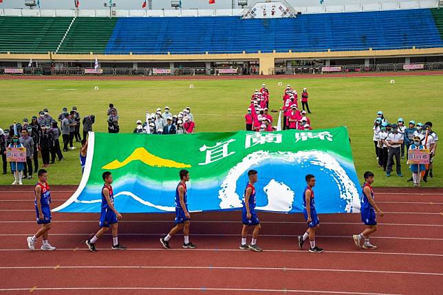 宜蘭縣運動會在宜蘭運動公園田徑場盛大開幕。（宜縣府提供）