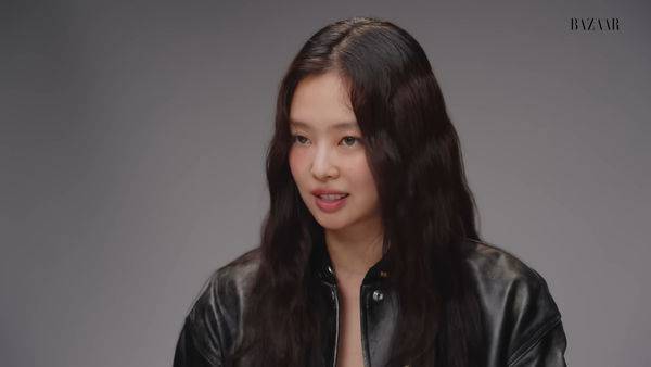 Jennie首談為室內抽菸道歉的原因。（圖／翻攝自X）