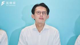 民眾黨主席黃國昌於113年間3度痛罵「鏡週刊」是「垃圾媒體、垃圾週刊」，挨告求償100萬元。（資料照，柯承惠攝）