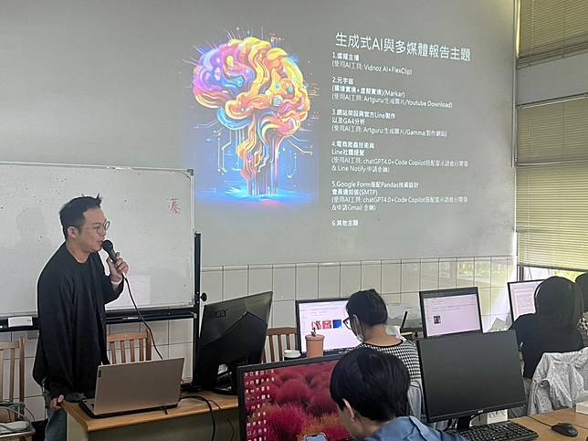AI設計人才需求飆升，永康碩職設中心辦理「AI繪圖與數位多媒體應用班」。（記者張淑娟攝）