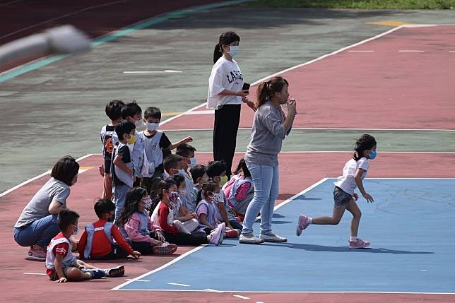 台北市今天政策急轉彎，突宣布幼兒園將在下周採遠距教學。示意圖。（資料照片／陳愷巨攝）