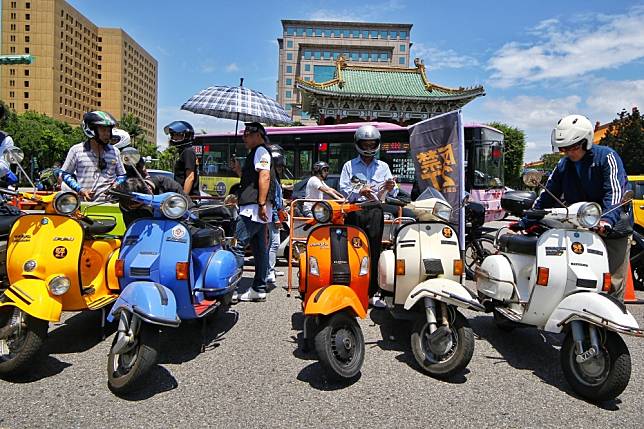 台北市將推400元機車路邊停車月票。（資料照片／曾原信攝）