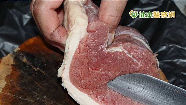 行政院食安辦公室表示，國內豬肉供應鏈目前沒有食安風險，可排除輸入西布特羅流入農業、豬隻畜養階段、屠宰分切階段、販賣階段受污染的風險。