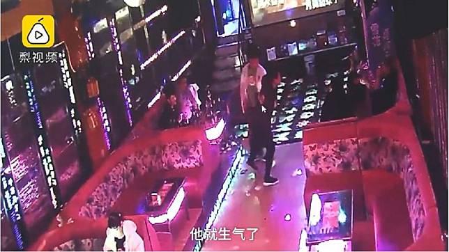黑龍江一間KTV店，日前發生一起暴力事件。(圖／翻攝自梨視頻)