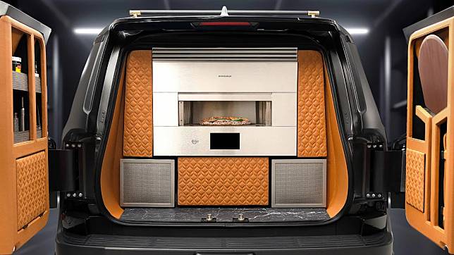 Monogram GX行李廂內的30吋電烤爐為最大特徵所在。(圖片來源/ Lexus)