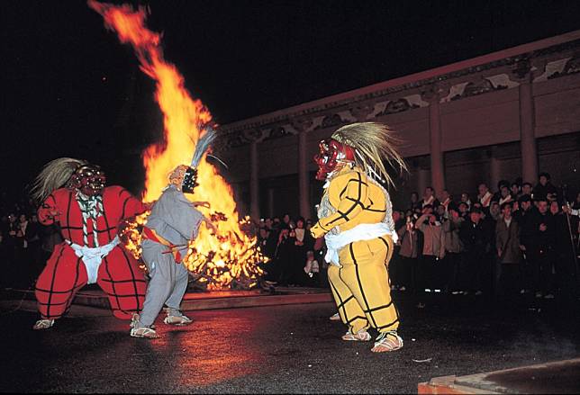 photo credit to びわ湖大津観光協会 Biwako-Otsu Tourism Association