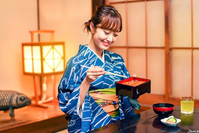 
<p>🍴<b> 林屋</b></p><p>
地址：埼玉県川越市仲町2-4</p><p>
營業時間：11:00~18:00</p><p>
<a href=