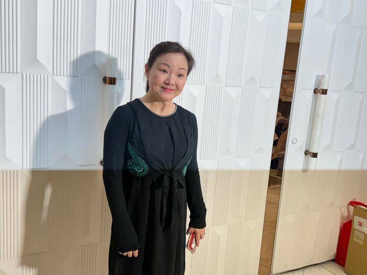 好久不見！55歲夏禕素顏亮相 認了身邊有伴 | 壹蘋新聞網 | LINE TODAY