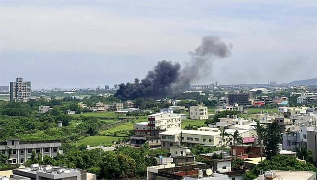 新竹空軍基地起火。圖／台視新聞