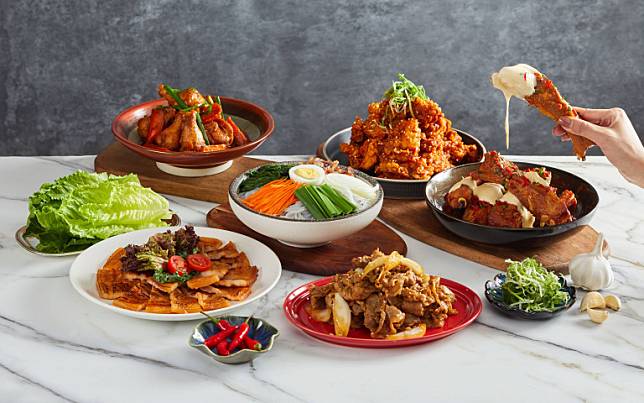 免飛韓國吃美食！自助餐廳推「韓食餐桌」，享用松葉蟹大醬湯、蜂蜜藥果等多種料理！
