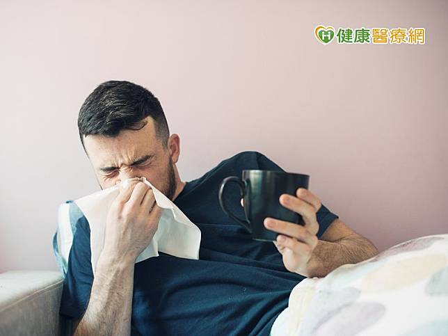 感冒症狀較不像流感來得那麼突然，感冒與流感有很多類似症狀，不容易直接從患者症狀判斷。
