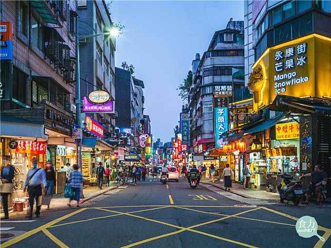 台北永康街鄰近東門捷運站，是台北巷弄文化的發源地，是美食薈萃的精華區，是醞釀人文美學的文學場所，更是兼具異國文化的觀光區。