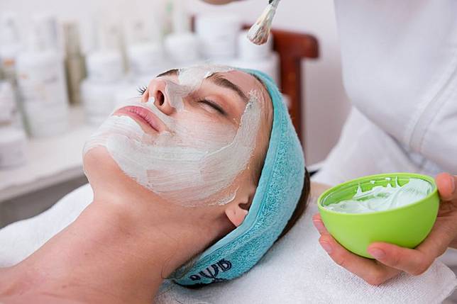 「DERM iNSTITUTE（得英特）」系列保養品爆出假冒美國製造對外銷售，北檢偵結起訴。示意圖