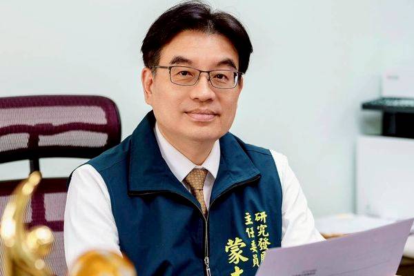 台南市政府研考會主委蒙志成涉嫌不當使用公務車及特支費私用，檢方26日深夜複訊後諭知50萬元交保。（圖：取自研考會網站）