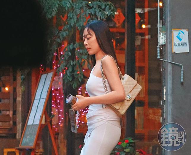 從波蘭返國，李雅楹不到一天又出門，為了赴宴先去做美容。