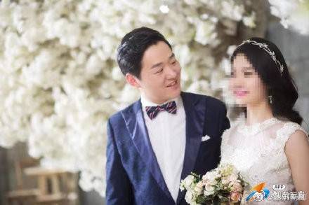 一名29歲呼吸科醫師彭銀華，為了到前線對抗疫情，不惜延遲自己的婚禮，但昨日傳出他因為罹患武漢肺炎不幸過世。(圖翻攝自微博)