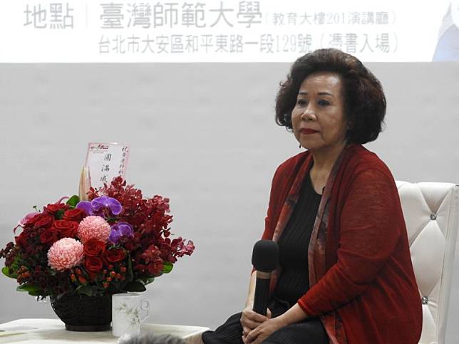 76歲作家黃越綏最近又確診COVID- 19，她提醒大家近期出門最好戴上口罩。（翻攝自黃越綏臉書）