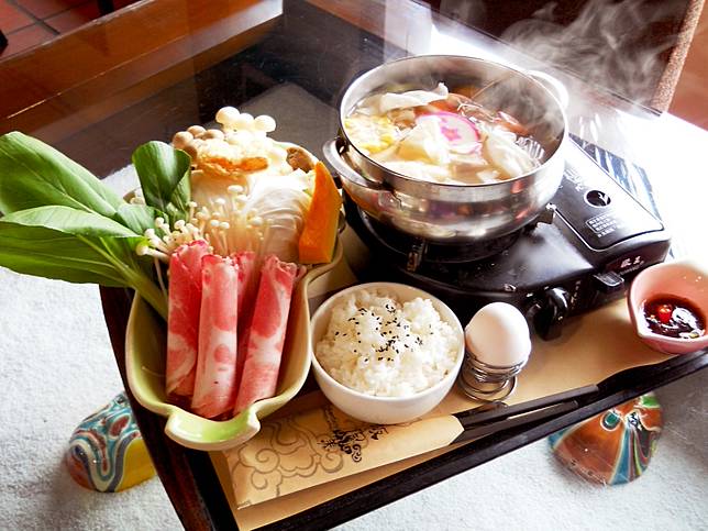 🔺亦可在餐廳休息，享用美味餐點，飲料、點心以及最具特色的陶板燒。(圖/板陶窯)