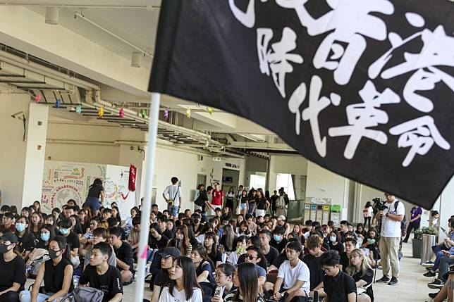 Students of Hong Kong Baptist University hold a class boycott on the campus at Kowloon Tong on Tuesday. Photo: Sam Tsang