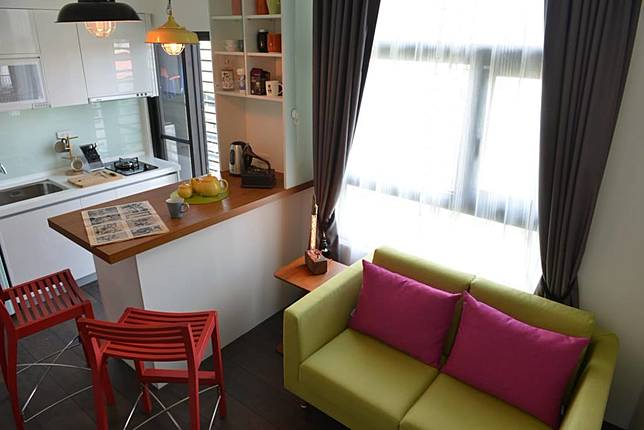 
          <p>空間挑高3米6，因此非常有開放感。</p><br  /> Credits: homify / <a href=