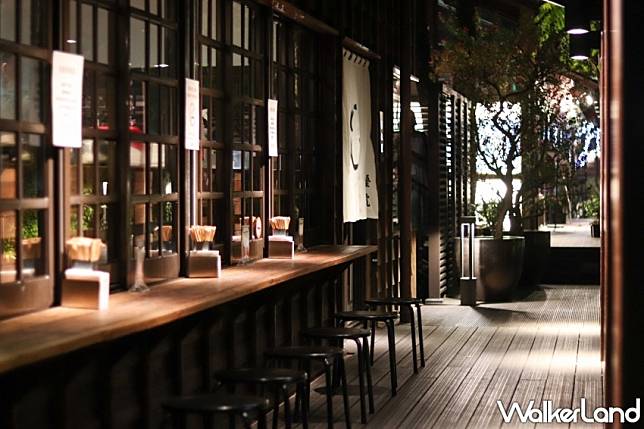 日式酒吧「臺虎居餃屋」在傳統日式老屋裡「吃煎餃、配啤酒」
