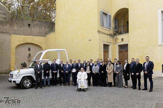 以 G580 為基礎，為禧年活動做準備　Mercedes-Benz 為教宗打造全新電動 Popemobile