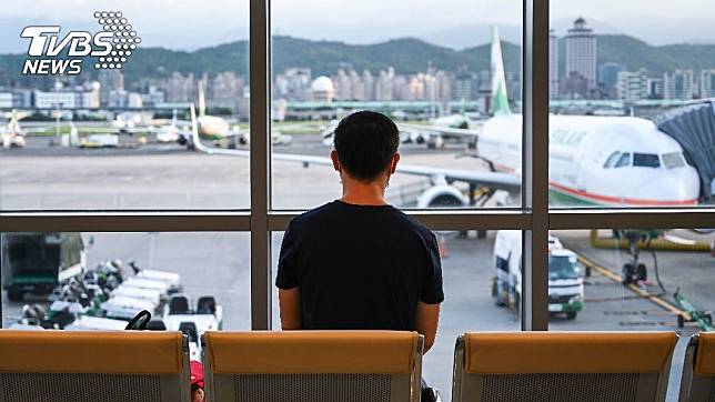 有台商控訴訂不到防疫旅館讓他們有家歸不得。（示意圖／Shutterstock達志影像）