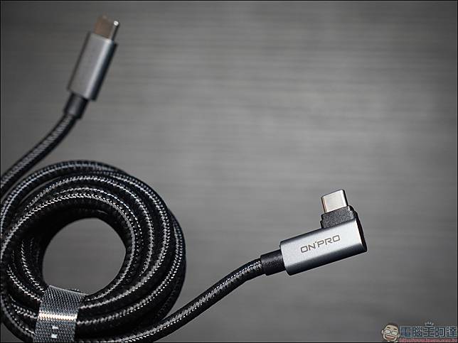 iPhone 換USB-C 了！老舊或便宜的線材會傷害你的設備嗎？ | 電腦王阿達