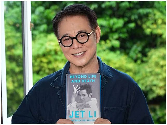 李連杰推出最新回憶錄《超越生死：真正自由之道》。翻攝IG