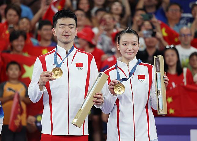 Olympics | China's Zheng/Huang win badminton mixed doubles gold at Paris  Olympics (updated) | XINHUA | LINE TODAY