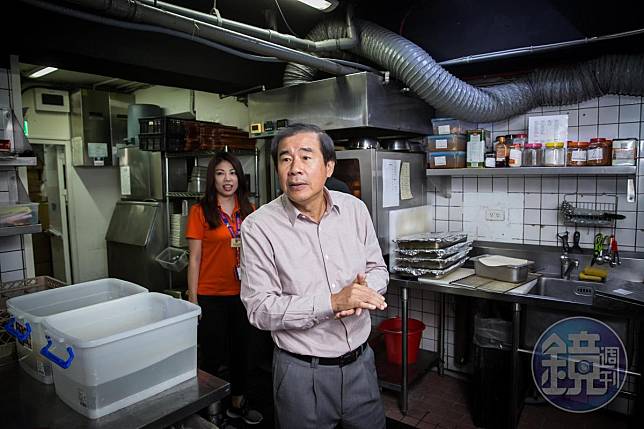 董事長劉世章擅長管理，並認為自己細心的特質，很適合做餐飲服務業。