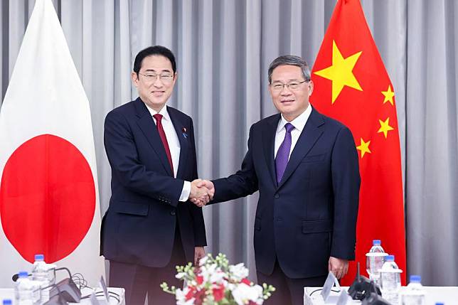 Chinese Premier Li Qiang meets with Japanese Prime Minister Fumio Kishida on the sidelines of the ninth Trilateral Summit Meeting among China, Japan and South Korea, in Seoul, South Korea, May 26, 2024. (Xinhua/Liu Bin)