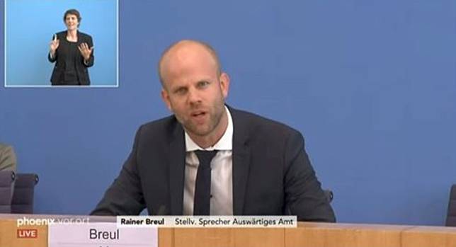 布洛伊爾表示，德國外交部的官網撤下台灣國旗，全是因為遵守「一個中國」原則。   圖：翻攝Phoenix YouTube
