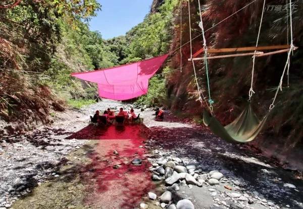 ▲花蓮的野溪除了可以溯溪探祕，還可以來個野溪餐桌，體驗不一樣的風情。（圖片提供：Paul Chi）