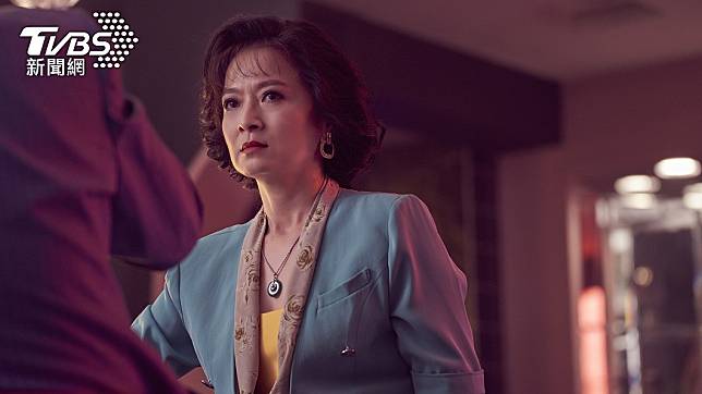 謝瓊煖飾演季滿如（阿季）為店裡年資、年齡最大的小姐。（圖／Netflix、百聿數碼提供）