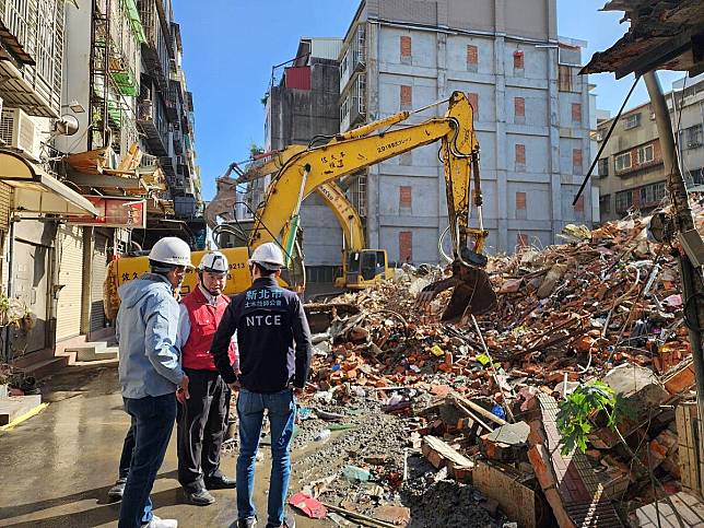 大地震時代來臨，危老都更速度必須加快，但政府也應強化推動工地安全與施工監管。示意圖／新北市工務局提供