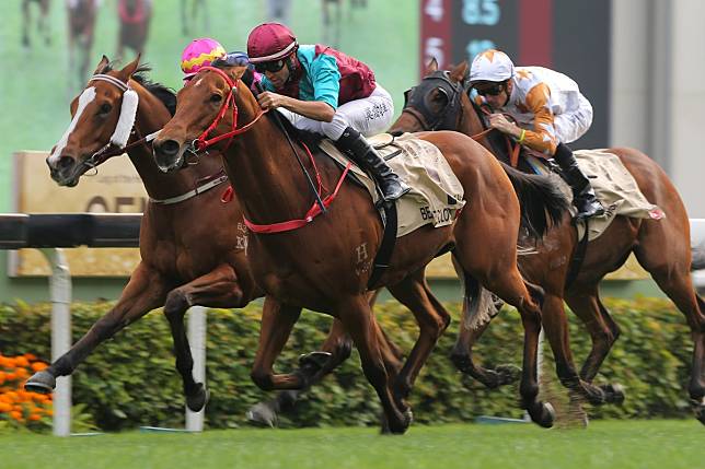 Beat The Clock takes out the Centenary Sprint Cup at Sha Tin on Sunday. Photos: Kenneth Chan
