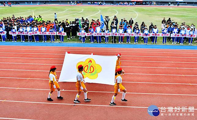 彰化縣中小學聯合運動會開幕，二千選手齊聚一堂競技展實力。圖／彰化縣政府提供