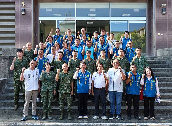 屏東縣九如鄉公所敬軍團前往屏東縣後備旅敬軍慰勞感謝官兵衛國| 青年