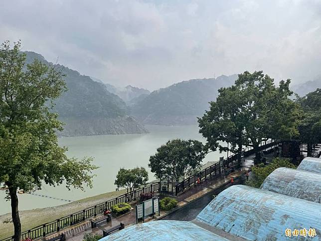 氣象局提醒今天午後雷雨發展較為旺盛，尤其大台北地區、各地山區及近山區的地方容易出現局部大雷雨。(資料照)