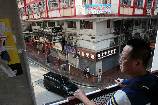 Businesses on King’s Road began closing from about 2pm on Tuesday. Photo: Sam Tsang