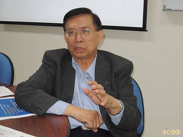 前疾管局長蘇益仁(見圖)表示，高端疫苗通過EUA，台灣想要發展「國安疫苗」的夢想實現了，是一個很重要的里程碑。(資料照，記者王俊忠攝)