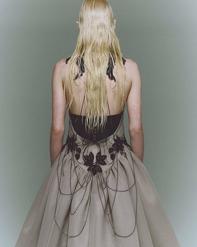 A dress from the Tanakadaisuke Cloaked in Mystery collection (Photo: Tanakadaisuke)