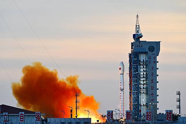 A Long March-4C carrier rocket carrying a new Earth observation satellite blasts off from the Jiuquan Satellite Launch Center in northwest China on Oct. 16, 2024. (Photo by Wang Jiangbo/Xinhua)