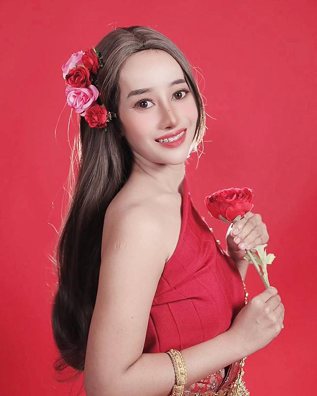 หนูรัตน์ หน้าใหม่หลังศัลยกรรม